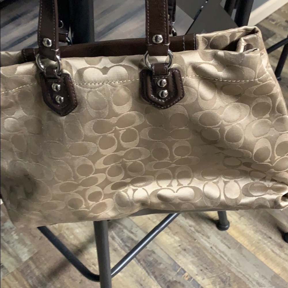 Coach purse - Picture 5 of 6